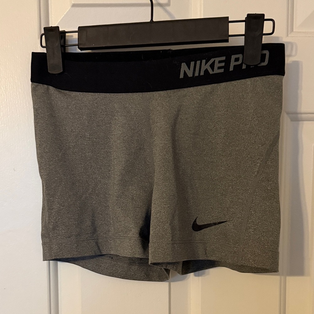 Nike Pro Women's Black and Gray Athletic Shorts